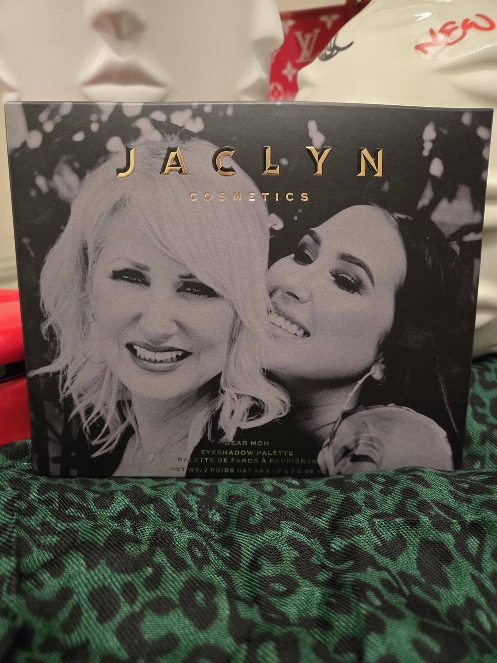 Jaclyn Cosmetics Dear Mom Eyeshadow Palette - Black, Gold